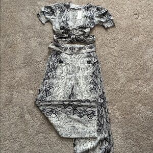 Top and Pants, small NWT
Moon River matching set, snake print
